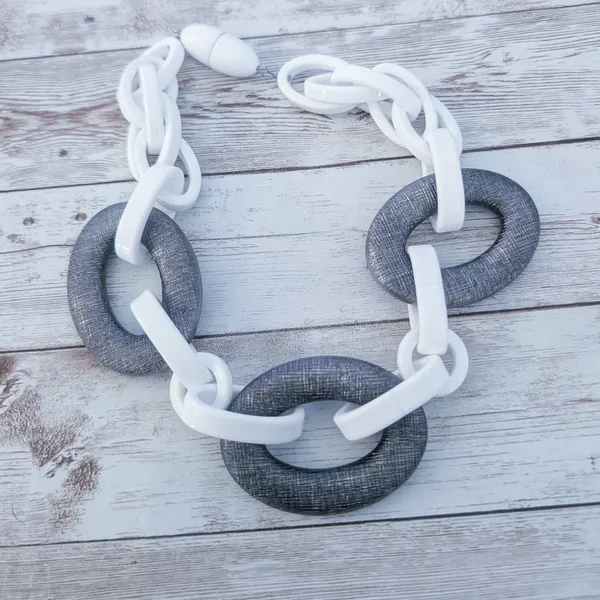 Vintage Statement Necklace Stunning Chunky White & Grey - Image 2
