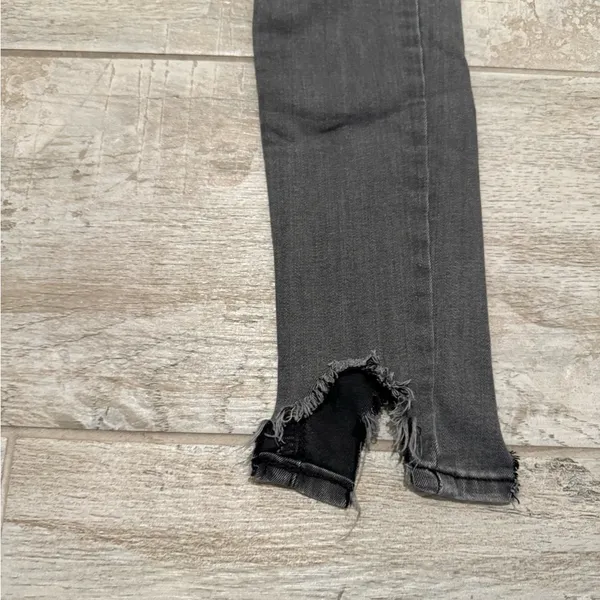 Gray Gap Favorite Jegging Jean with Distressed Hem Size 26 - Image 3