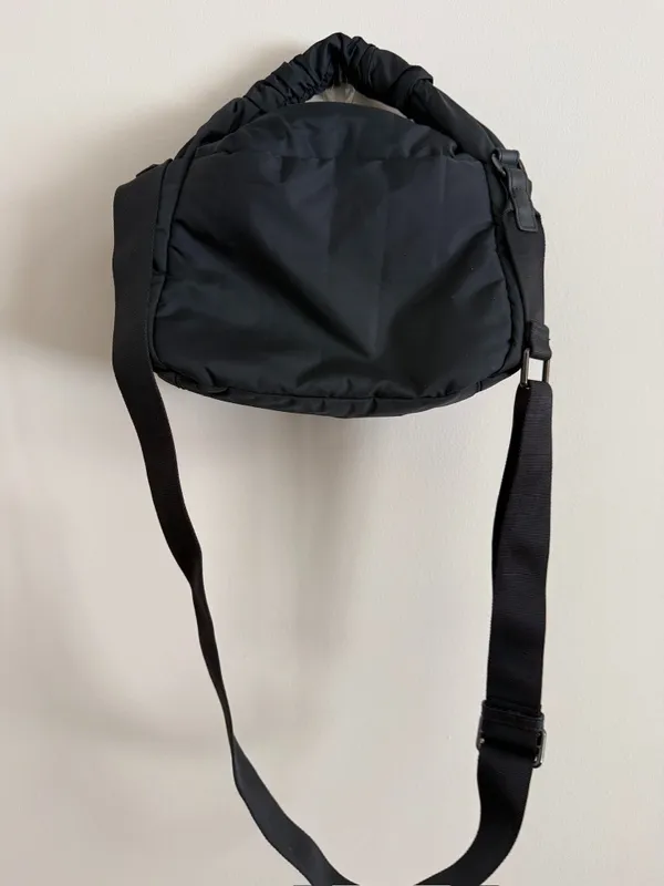 Lululemon Gathered Handle Crossbody Bag  - Image 5