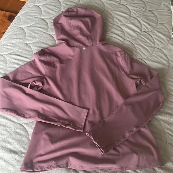 Yogalicious Long Sleeve Top - Size L - NWT - Image 5