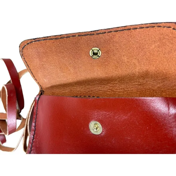 Handmade Reddish Brown Leather Mirrored Compact Crossbody Purse - Image 3