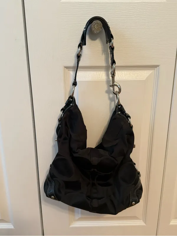 Y2K Coach Carly Bag in Black Signature Canvas - Image 3