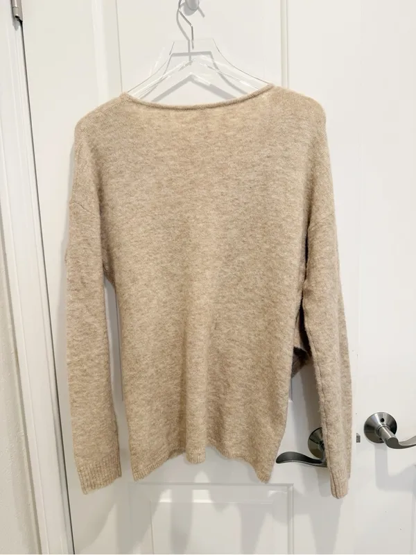 ARITZIA The BABATON Grouo Bandinj‎ Wrap Cross Front V neck Sweater in Tan - Image 3