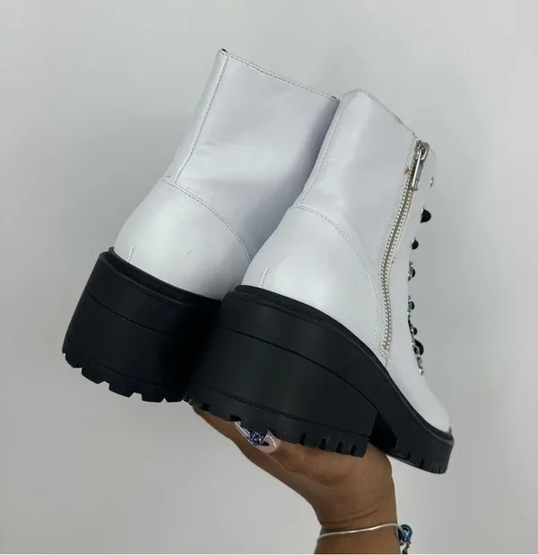Skechers Women’s White Platform Combat Boots Size 9.5 Grunge Whimsical - Image 6