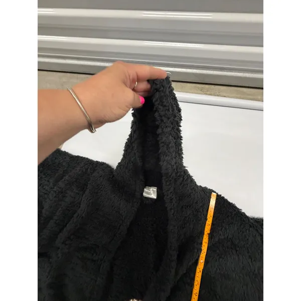 Black Sherpa Fleece Hooded Poncho Oversized Wrap with Pockets One Size - Image 6
