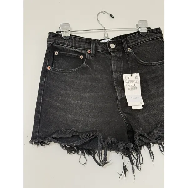 NWT Zara Women's Black High Waisted Frayed Hem Cut Off Denim Shorts Size 10 - Image 4