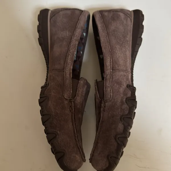 Skechers Relaxed Fit Brown Suede Loafers Women’s Size 9 Memory Foam Slip On - Image 3