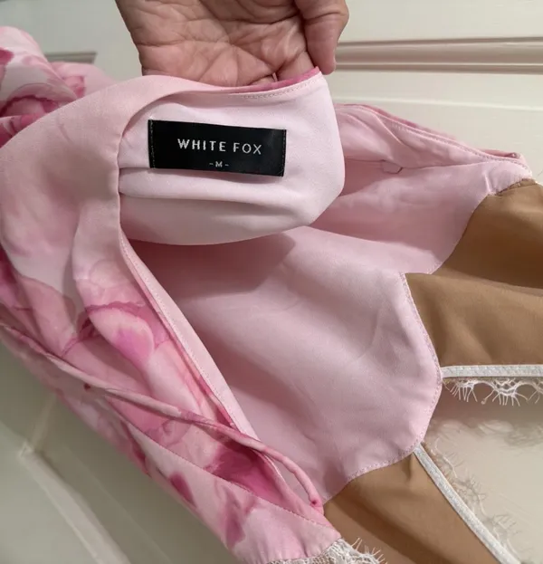 White fox genesis floral mini dress in pink meadows - Image 2