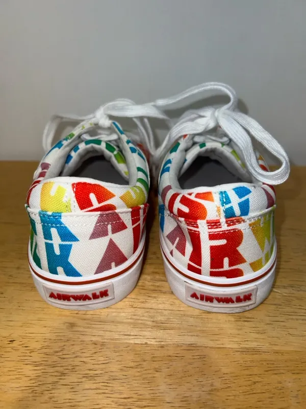 Airwalk Multicolor Graphic Lace-Up Sneakers - Image 3