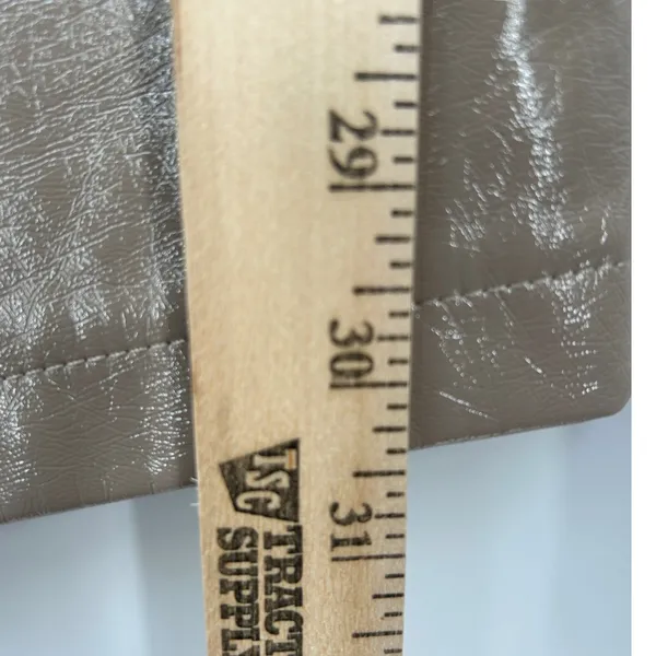 Abercrombie & Fitch Curve‎ Love 90s Straight Ultra High Rise Vegan Leather Pants - Image 8