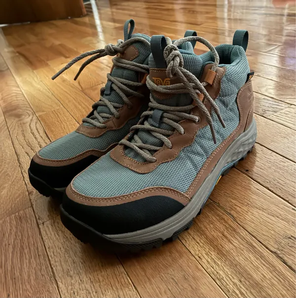 Teva Hiking Boots - Image 4