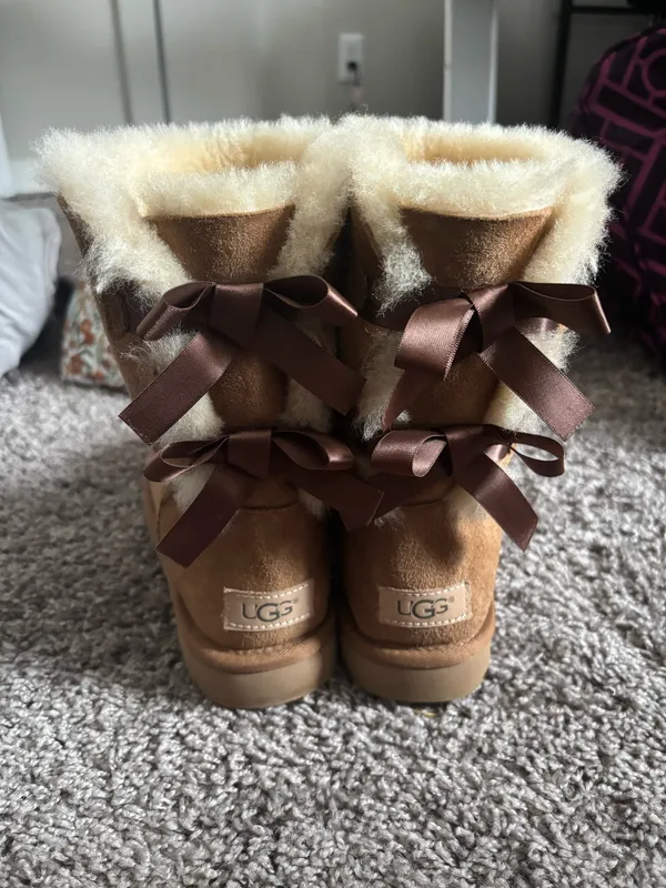 Bailey Bow UGG II - Image 2