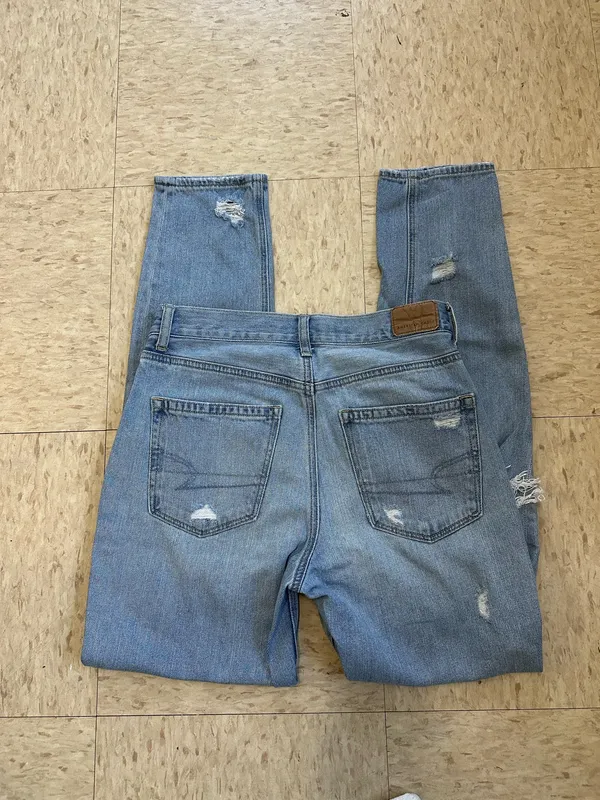 American Eagle Outfitters - Image 2