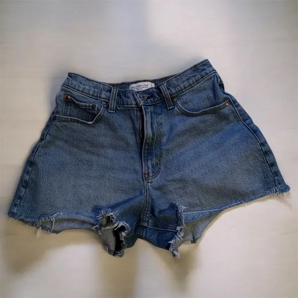 Abercrombie Curve Love 90s Relaxed Cutoff Shorts - Size 27 / 4 - Image 3