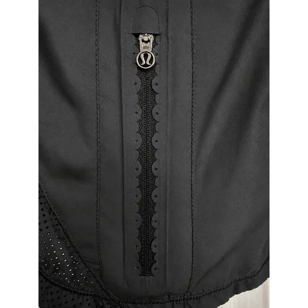 Lululemon Black Running Jacket Size 6 Full Zip Mesh Vent Thumbholes Athletic - Image 3