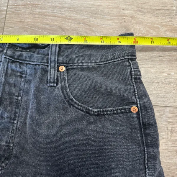 Levi's 501 Original Shorts Womens W29 Black Denim Cutoff Button Fly Raw Hem - Image 5