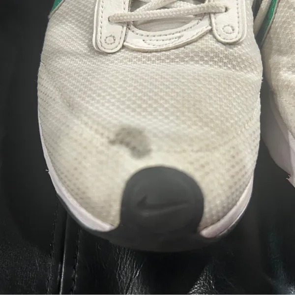 Nike White Mesh Sneakers with Green Accents - Image 4