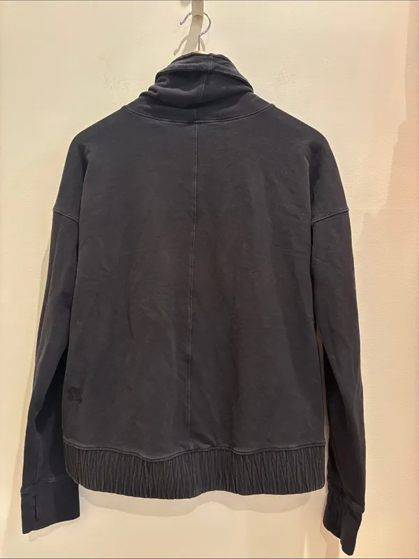 Lululemon Sweatshirt Stress Less Black Turtleneck Size 6 - Image 4