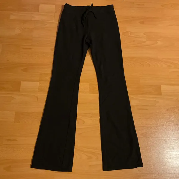 Alo Yoga Sway Bootcut Sweatpant Black S - Image 2