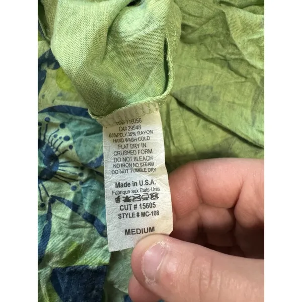 Jess & Jane Shirt Women Size Medium Asymmetrical Green Floral Lightweight‎ Beach - Image 6
