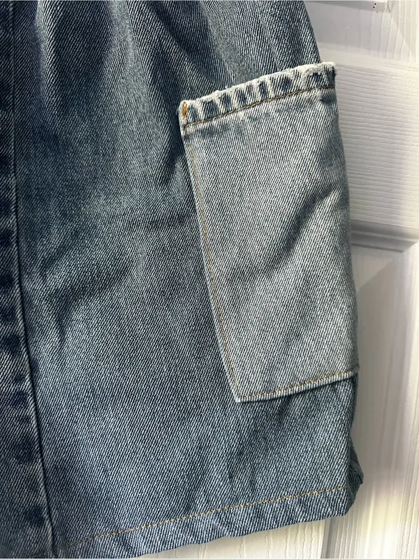 Parke Light Wash Elastic Waist Denim Shorts with Side Patch Pocket - Image 2