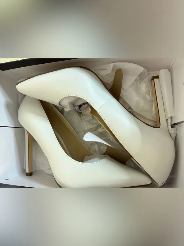 NWT Nine West White Pointed-Toe Leather Pumps - Image 9