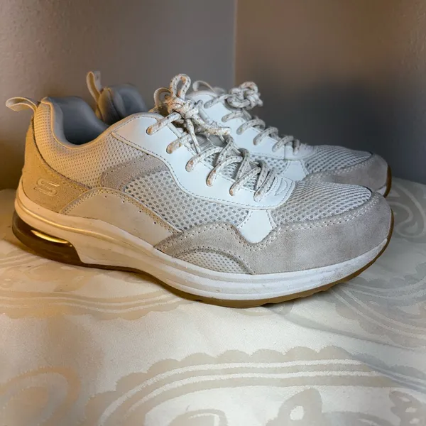 Skechers White and Light Gray Mesh Suede Lace-Up Sneakers size 8 - Image 10
