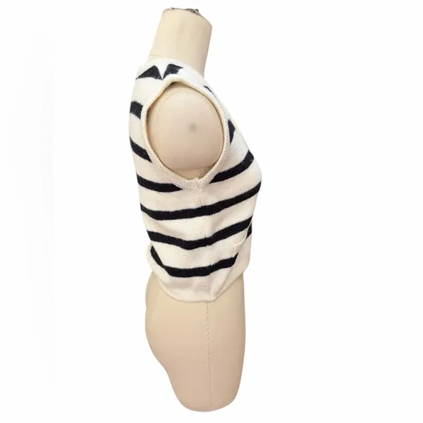 Line and Dot Tumi sweater vest‎ size xs, nwt - Image 3