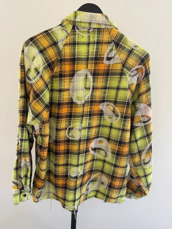 Urban Outfitters BDG Yin Yang Flannel Button Down Size Small - Image 3