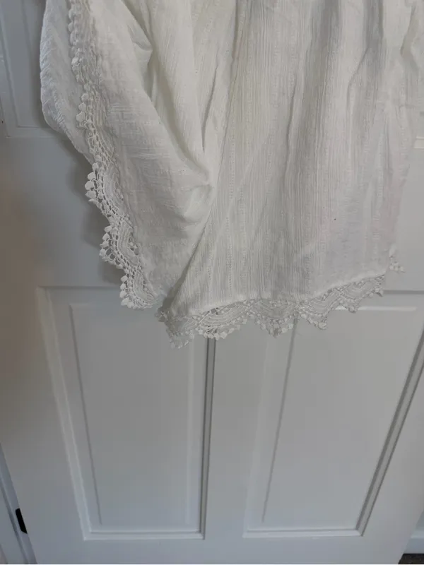 Aerie White Cotton Gauze Wrap Romper Lace Trim Boho Size Medium - Image 4