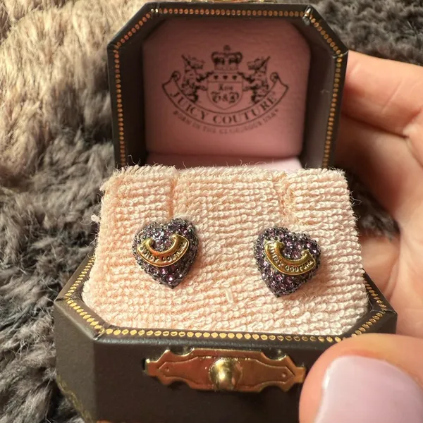 Juicy Couture Gold Heart Earrings - Image 3