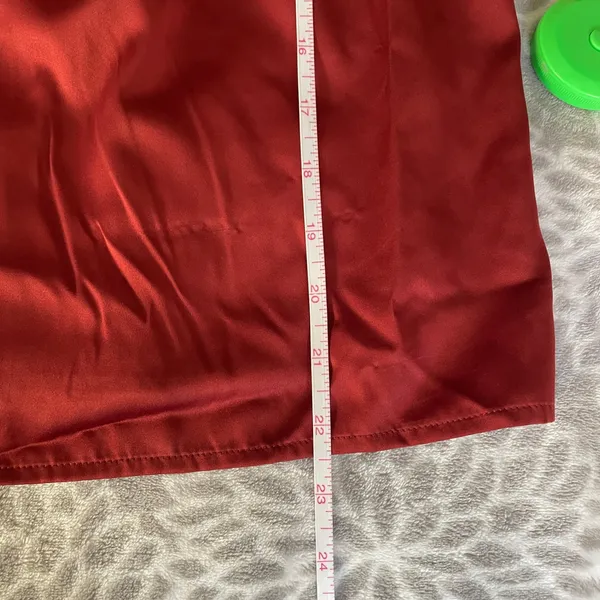 The Limited Satin Pleated Blouse‎ size Small Rust Red Cap Sleeve Business Casual - Image 6