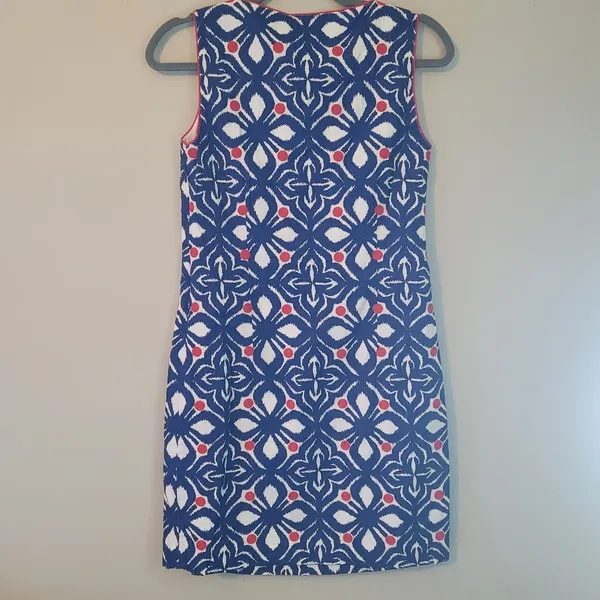 Vineyard Vines Red, White, and Blue Whale Tail Tile Embroidered Dress - Image 4
