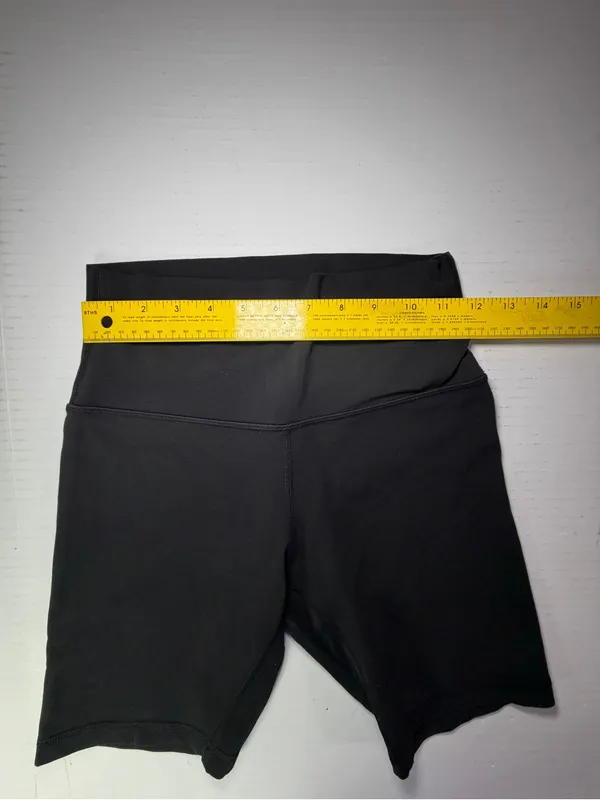 lululemon athletica Align Black High-Waist Bike Shorts estimated size 4 see msmt - Image 2
