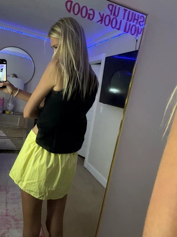 Yellow skirt/shorts - Image 4