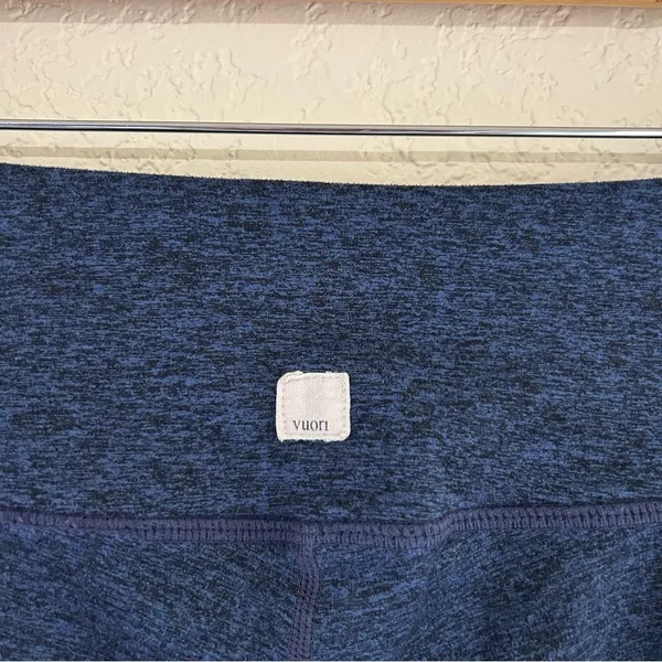 Vuori Asymmetric High Rise Colorblock Leggings - Image 9