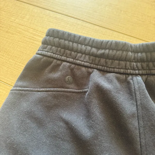 Lululemon Loungeful High-Rise Short 4" Black Size 2 Sweat Shorts - Image 4