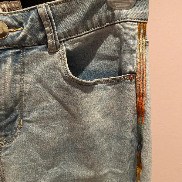 Knox Rose Jeans Embroidered - Image 3