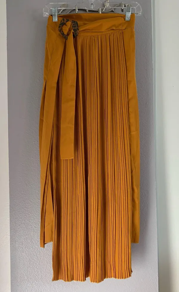 ASOS Yellow Pleated Maxi Skirt - Image 2