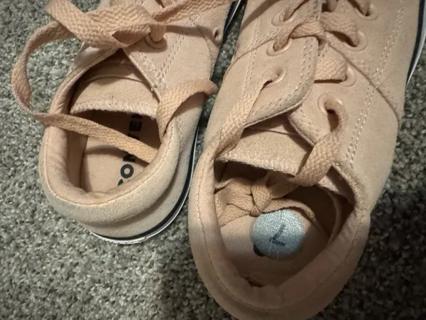 Women’s Converse - Image 7