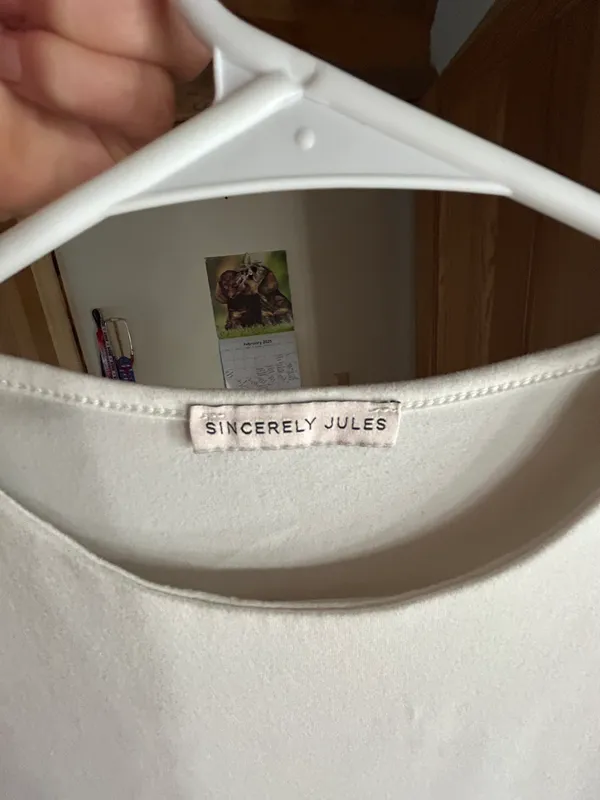 White Crop Top🤍 - Image 2