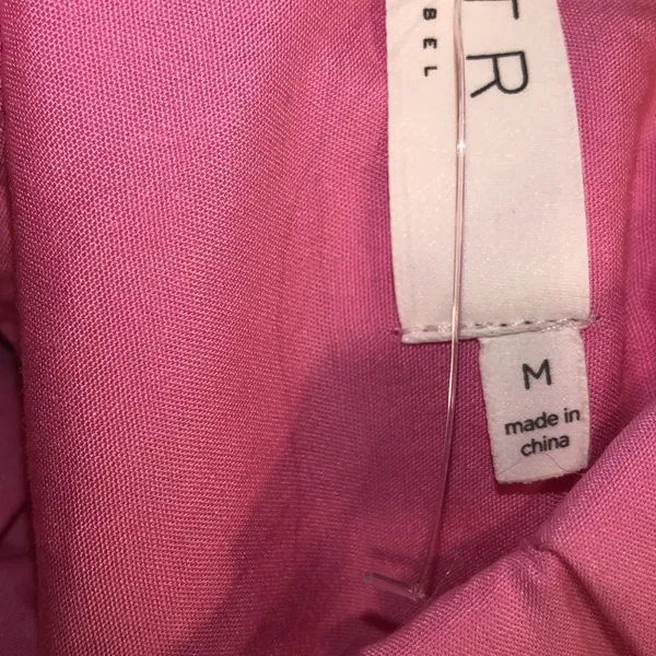 Astr Vibrant Pink Top new with tags size medium - Image 9