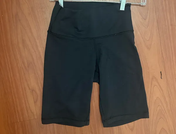 Aritzia Biker Shorts TNA - Image 2