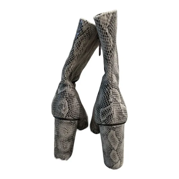 Cape Robbin Boas snake print zipper boots size 7M - Image 4
