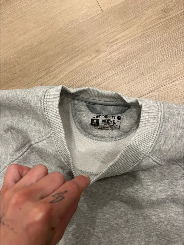 Carhartt Sweatshirt - Image 4