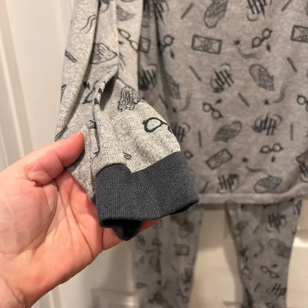 Harry Potter Pajama Set‎ Women's Gray Long Sleeve Top Pants Lounge Sleepwear M - Image 3
