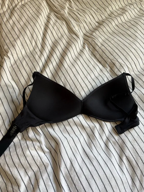 SKIMS Onyx Wireless Push Up Bra Sculpting Comfort Fit 32DD NWT - Image 9