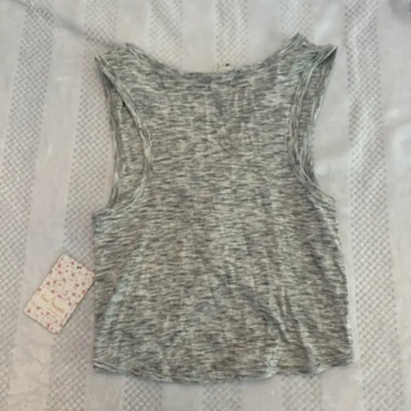 NWT Free People Movement New Moon Cropped Twisted Knotted Front Top size medium - Image 5