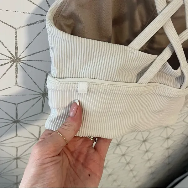 Lululemon Energy Bra White Longline Ribbed - Image 4