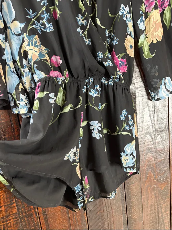 Olivaceous Floral Chiffon V-Neck Kimono Romper - Medium - Image 7